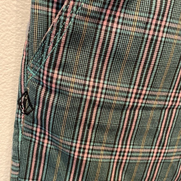 Vintage Volcom plaid Capri pants size 11 juniors - Picture 2 of 11